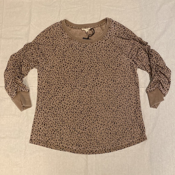 Jane and Delancey Leopard Print Waffle Knit Top with 3/4 Sleeves - Picture 6 of 11